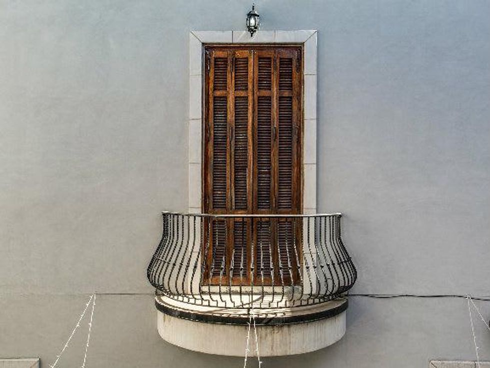 Balcony at 8211 Inwood Rd. in Dallas