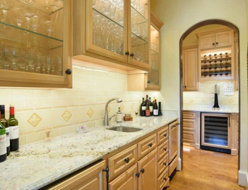 Bar at 12258 Creek Forest Dr. in Dallas