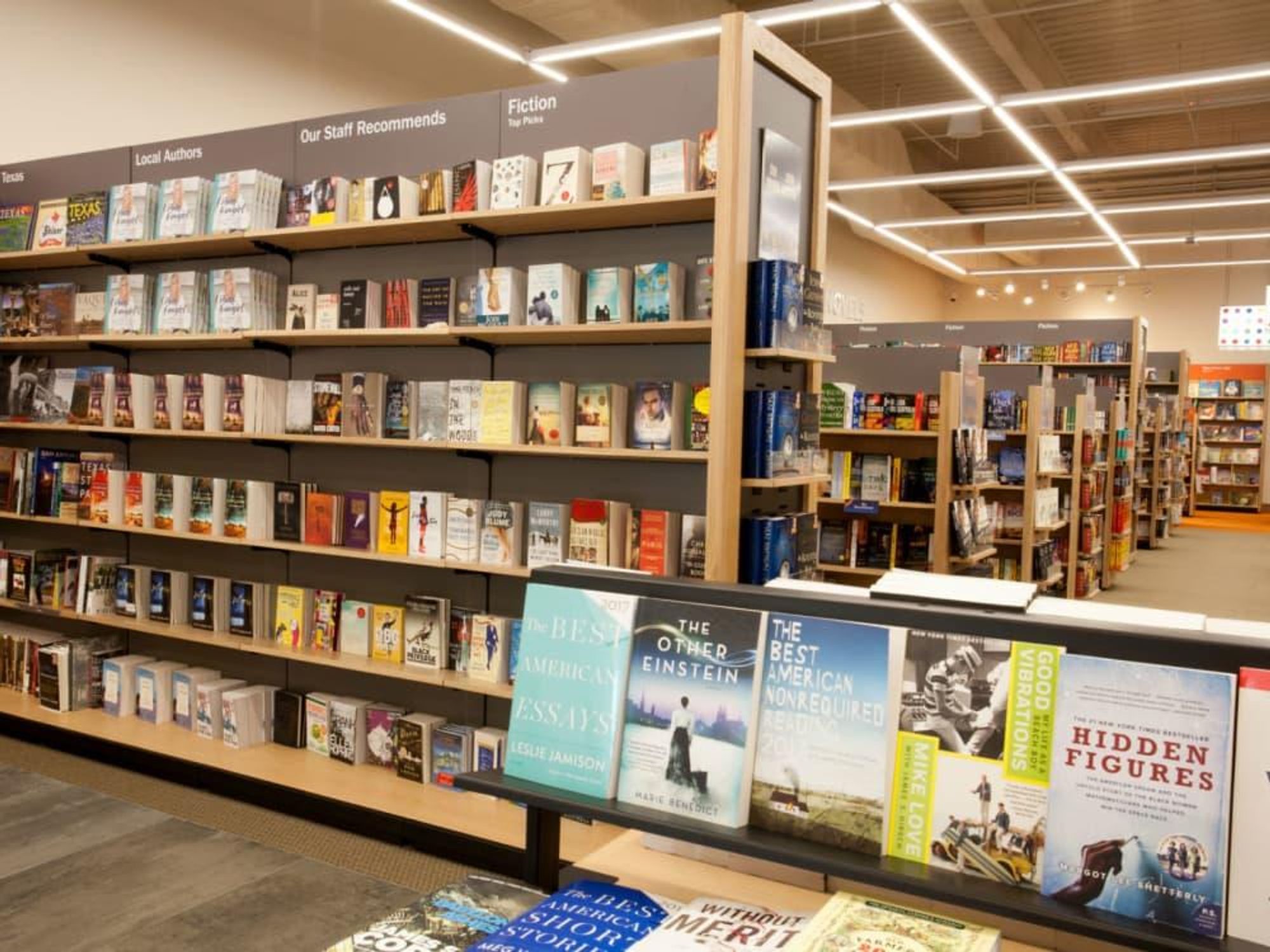 Barnes & Noble Bookstore in Fashion Island, CA