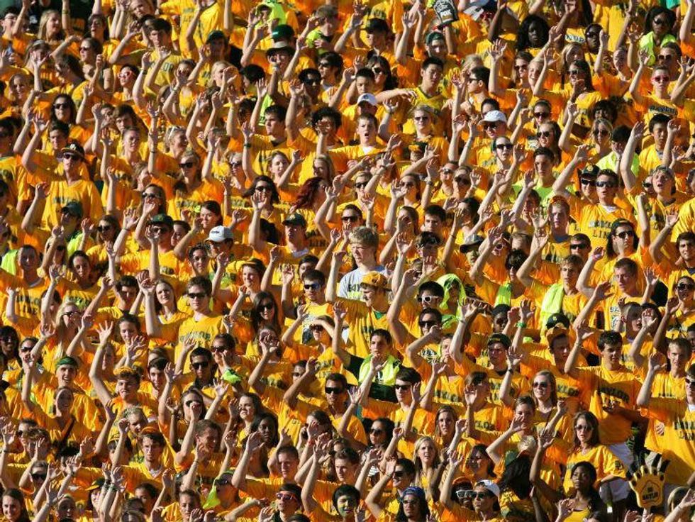 Baylor fans doing sic 'em