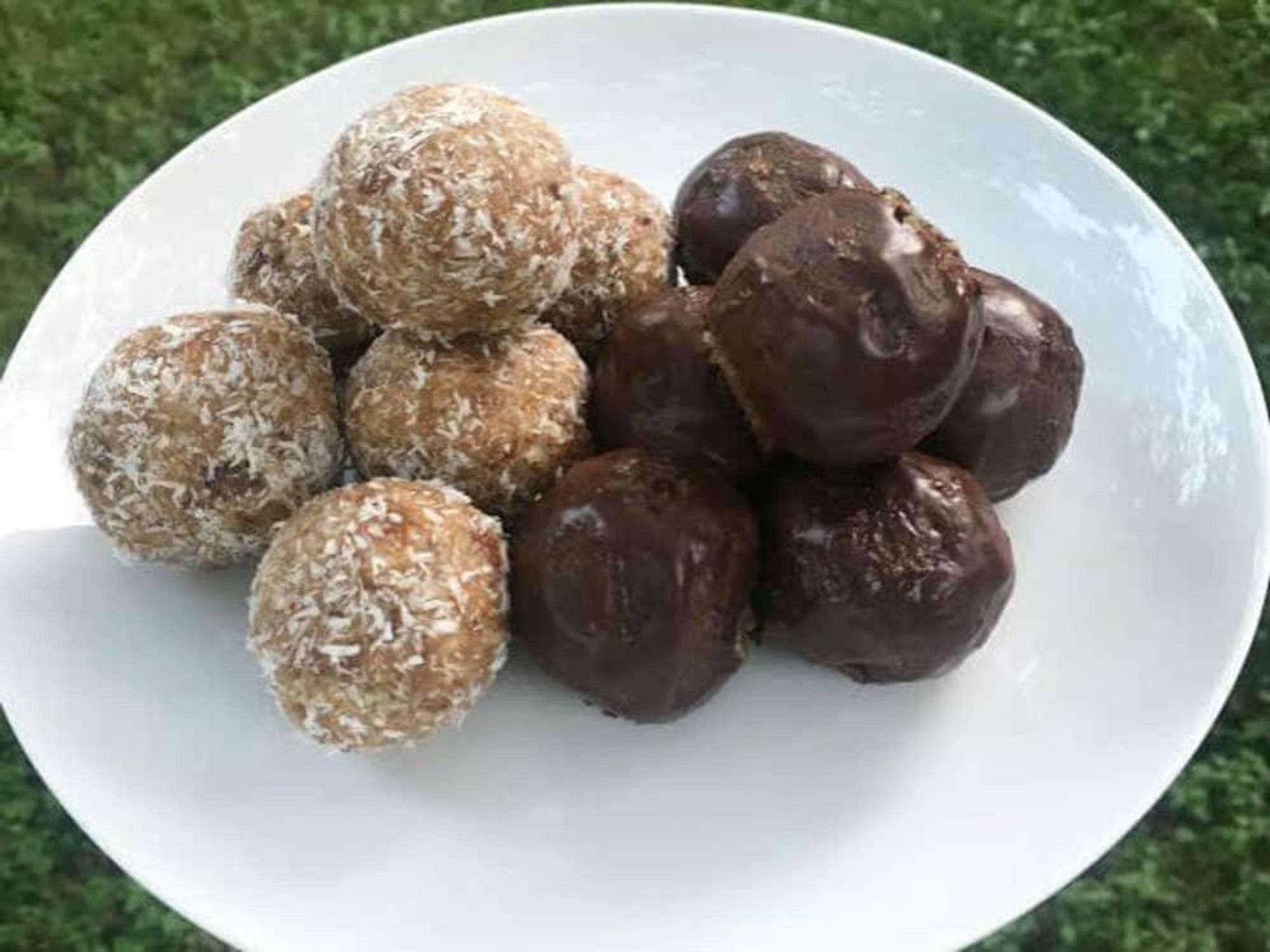 Be Raw doughnut holes