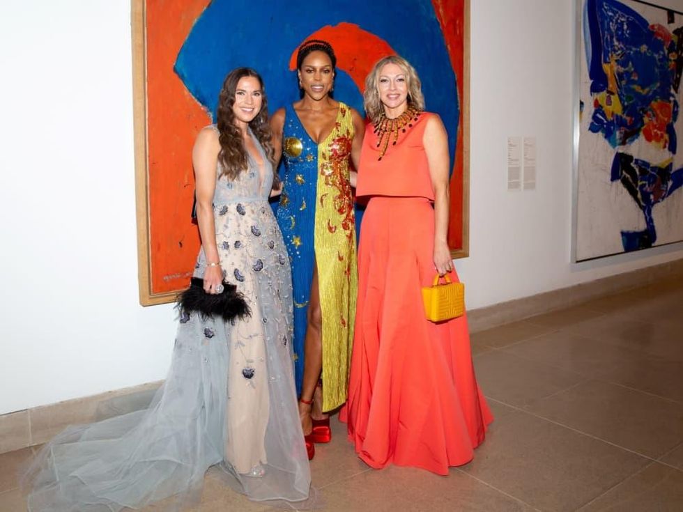 Bela Cooley, Jessica Nowitzki, Jeny Bania