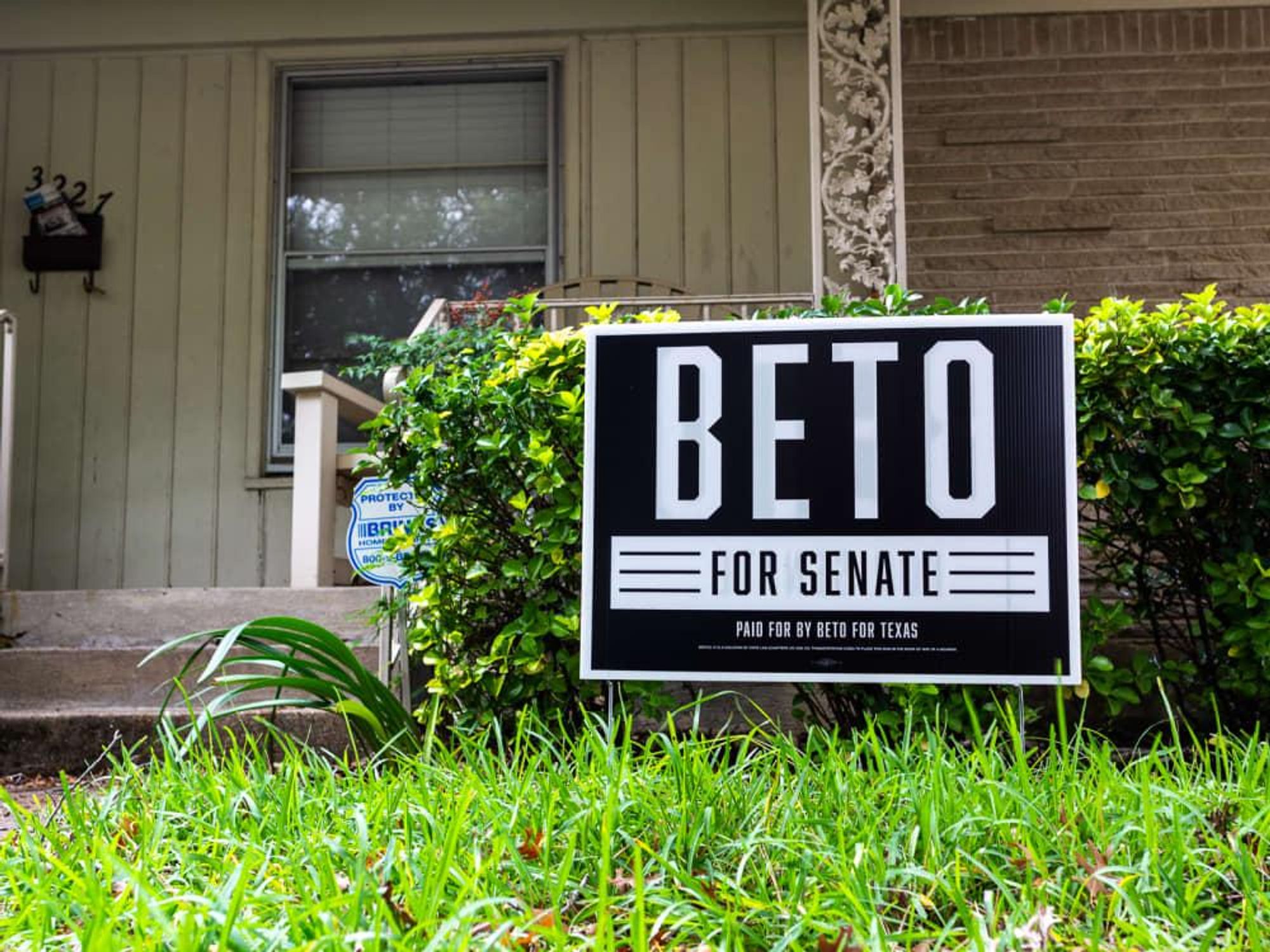 Beto O'Rourke sign