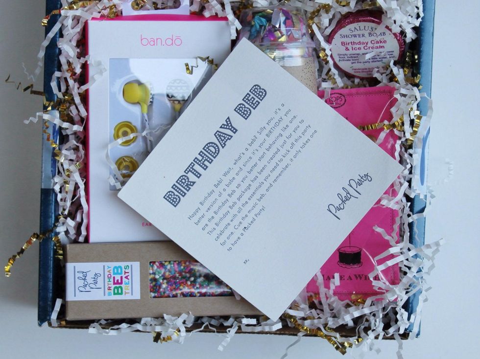 birthday beb, packed party