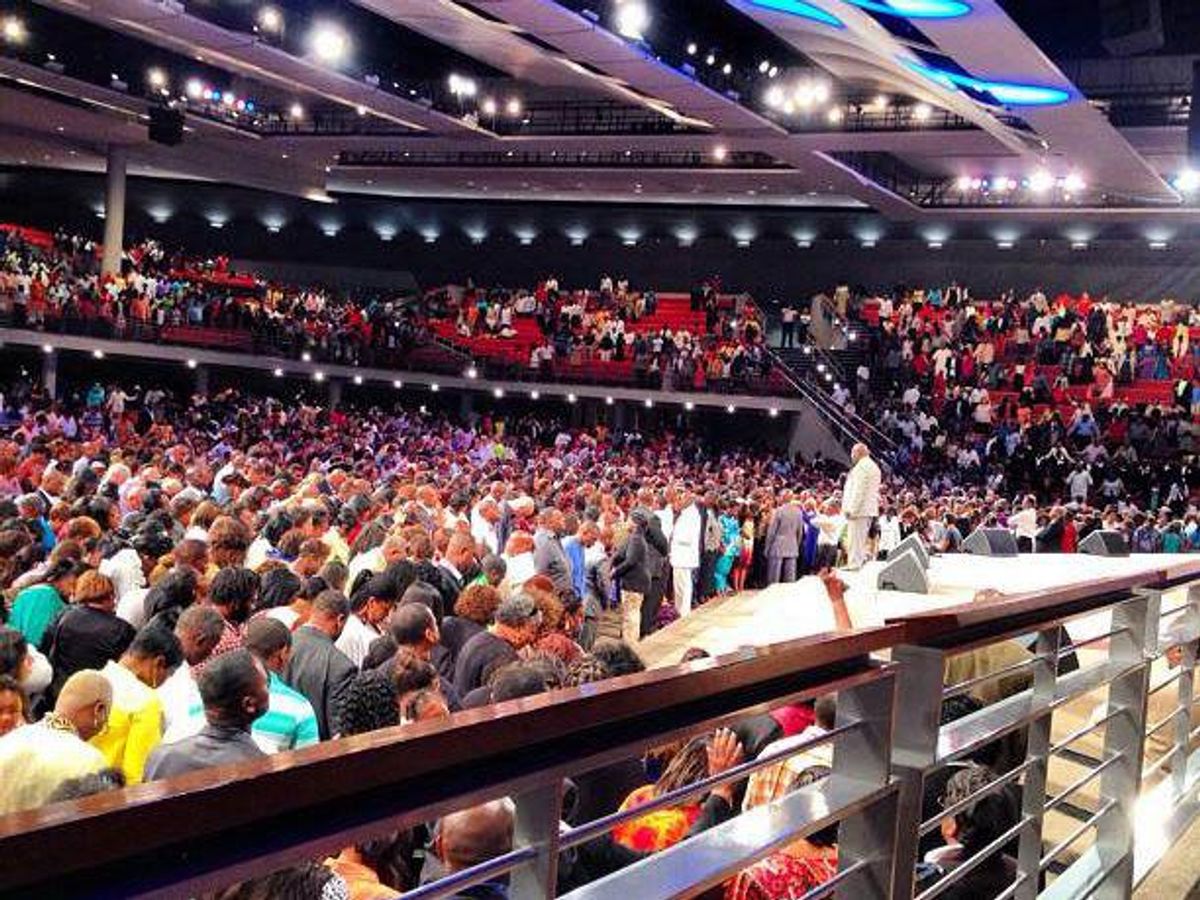 Thousands flock to the Potter's House to hear T.D. Jakes preach