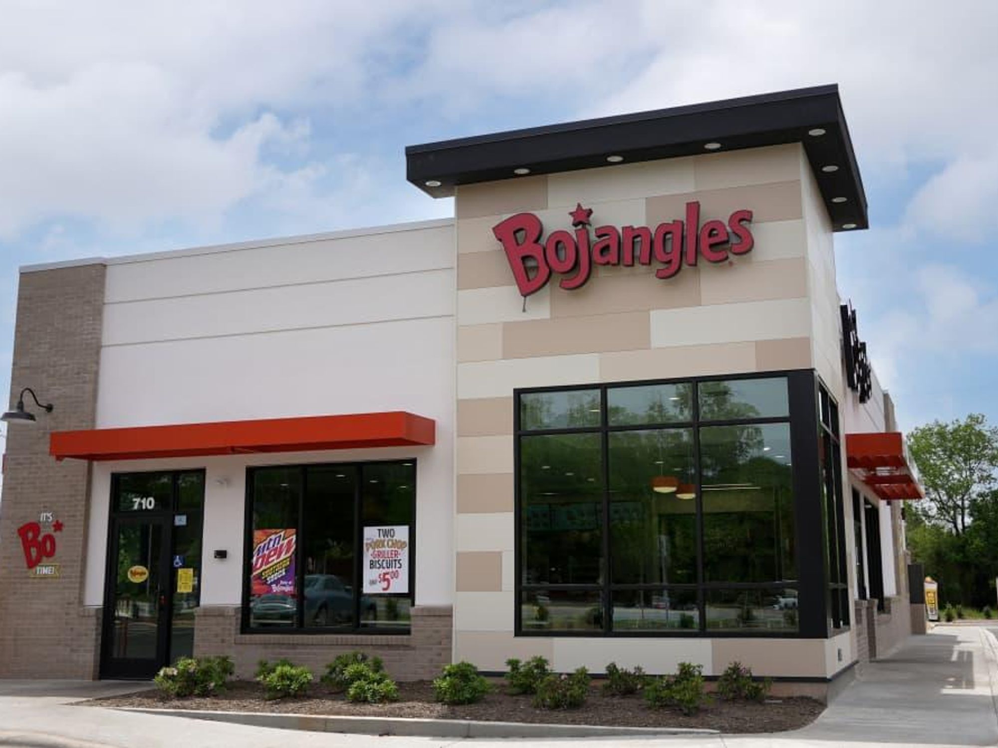 Bojangles restaurant exterior