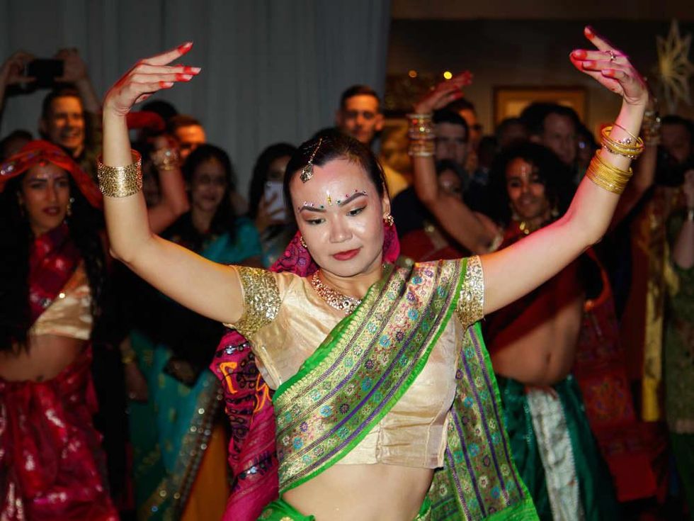 Bollywood dancer at Toast to Life 2018