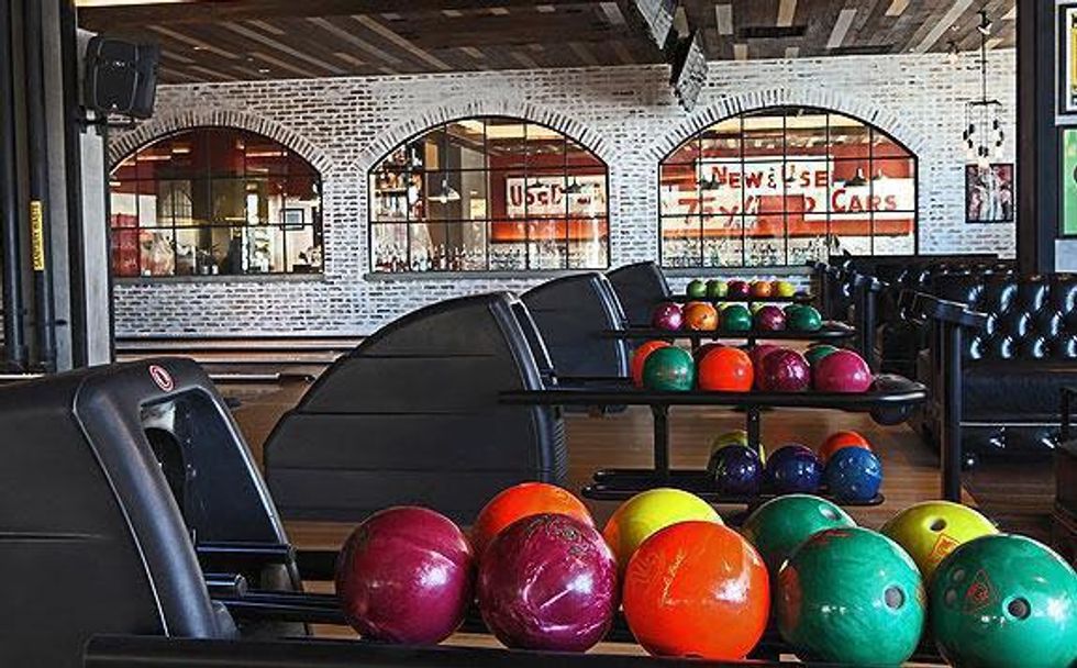 Bowl & Barrel bowling alley and restaurant at Shops at Park Lane in Dallas
