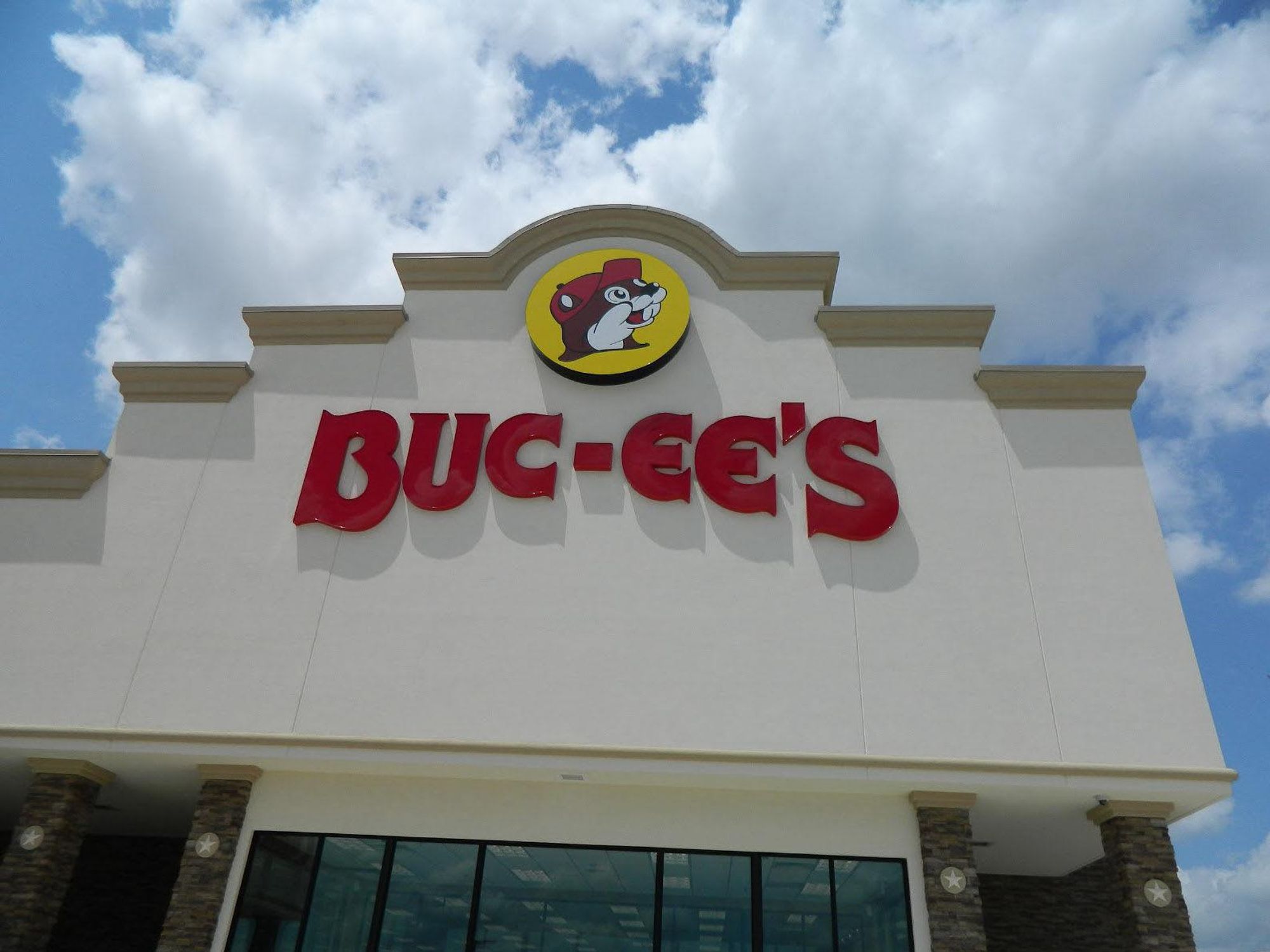 Buc-ee's, convenience store, gas station, rest station