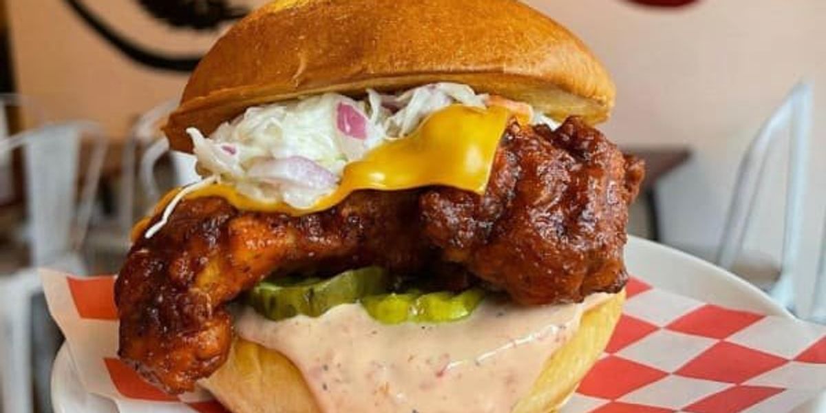 Budlong, a fried chicken sandwich joint from Chicago, is coming to Irving