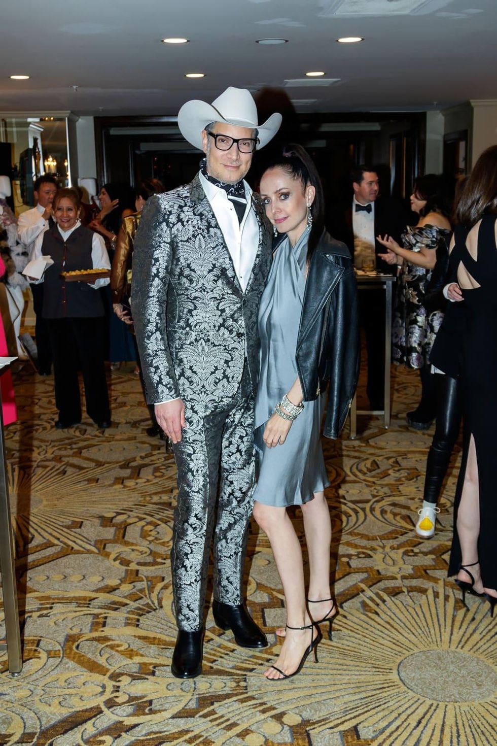 Cameron Silver, Giselle Roman