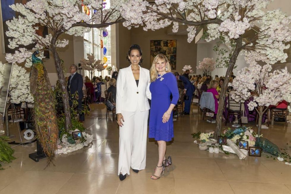 Carla Russo, Regina Bruce