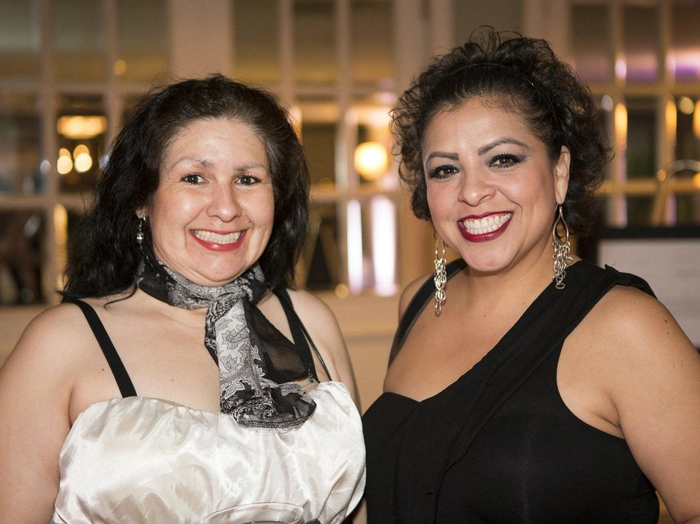 Carmen Solis, Cindi Mendez
