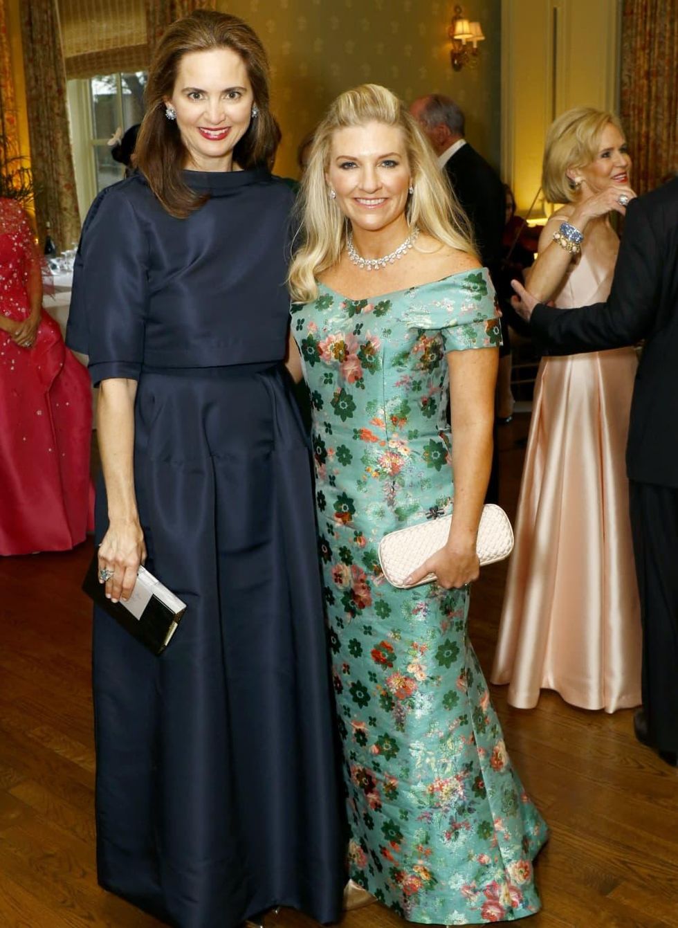 Carrie Becker, Katherine Reeves