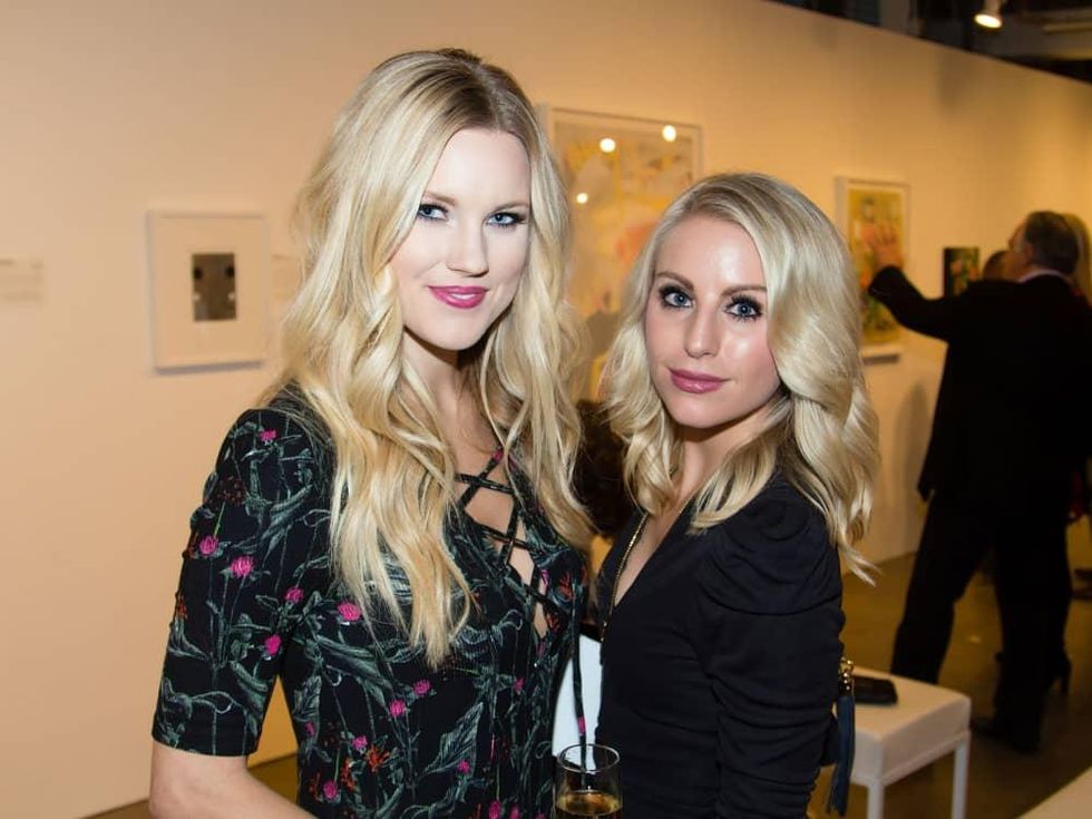 Chelsea Caswell, Julie Aasen