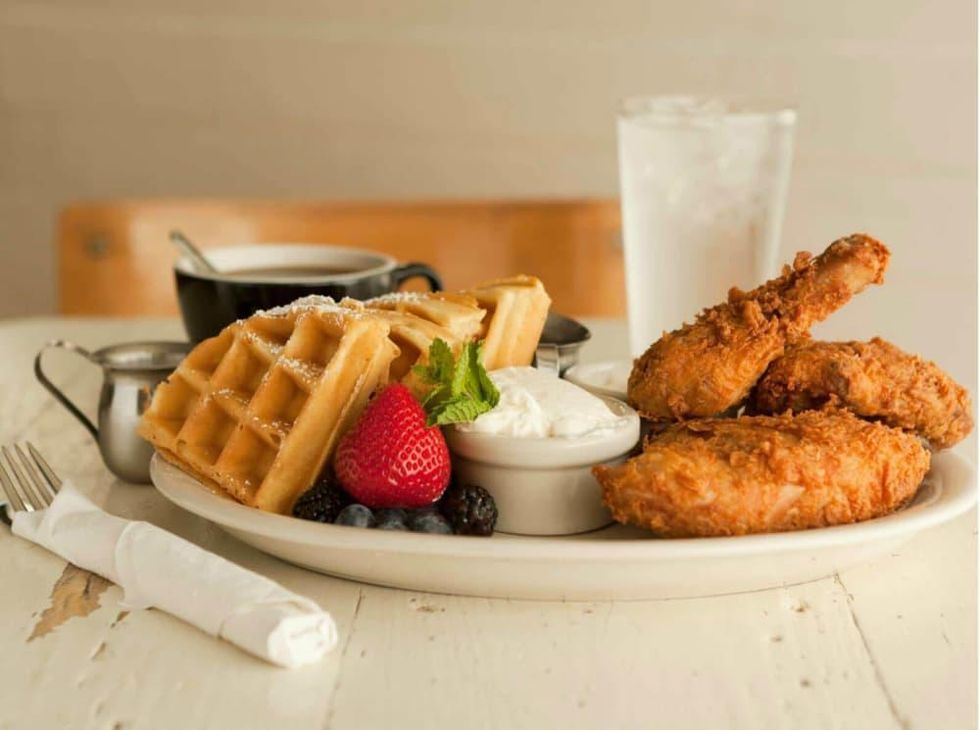 Chicken and waffles, Oddfellows