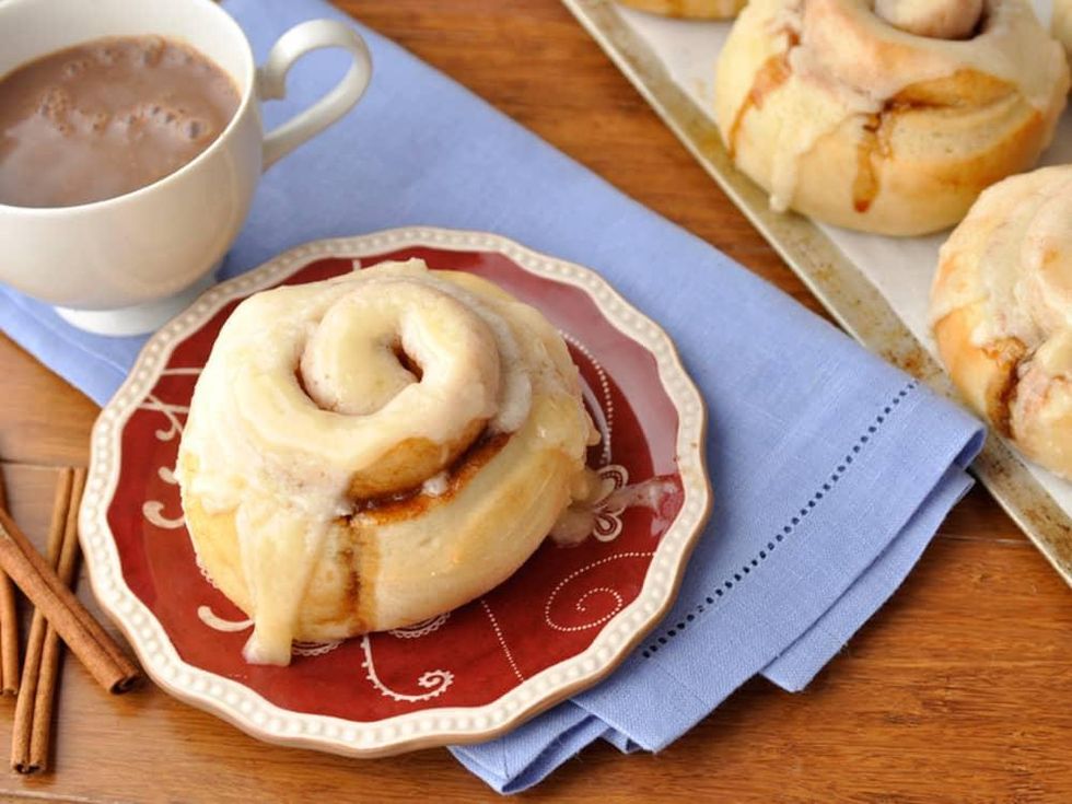 Cinnaholic cinnamon roll