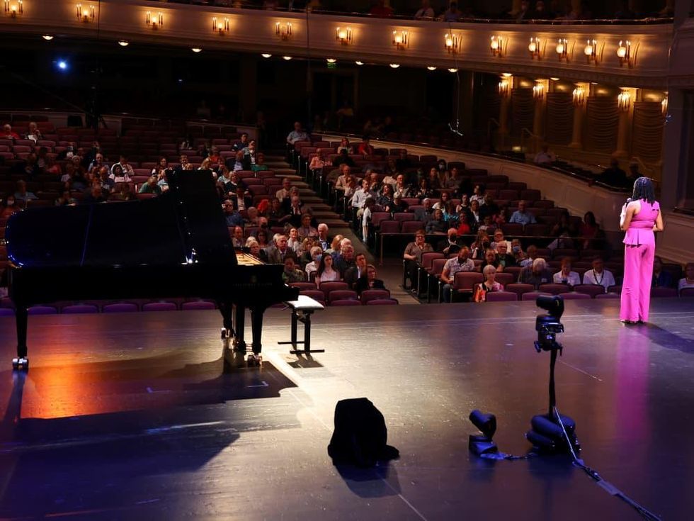 Cliburn Competition, Bass Hall stage