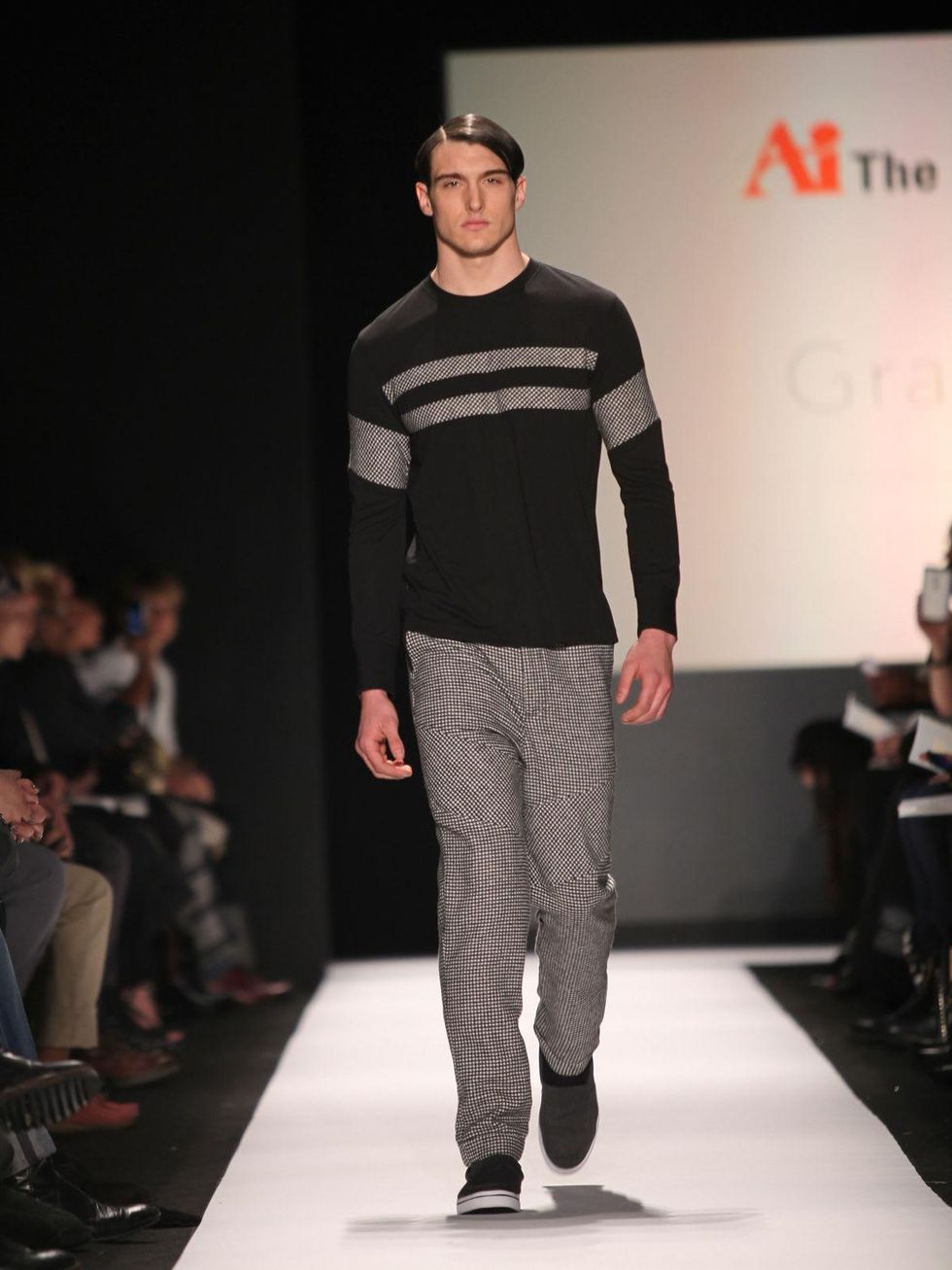 Clifford New York Fashion Week fall 2015 The Art Institutes winners February 2015 Grace Ahn - LOOK 4