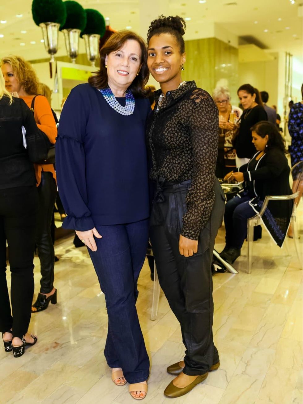 Connie Copley, Annique Johnson