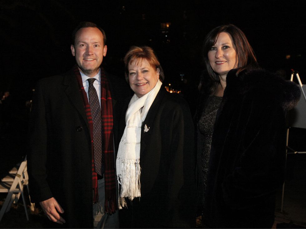 Councilman Philip Kingston, County Commissioner Dr. Theresa Daniel, Gay Donnell, light up lee park