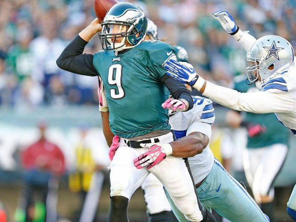 Cowboys sack quarterback Nick Foles