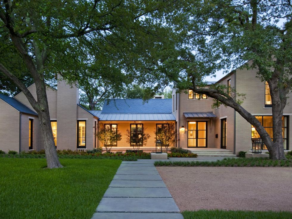 Custom-built Crestbrook property in Dallas