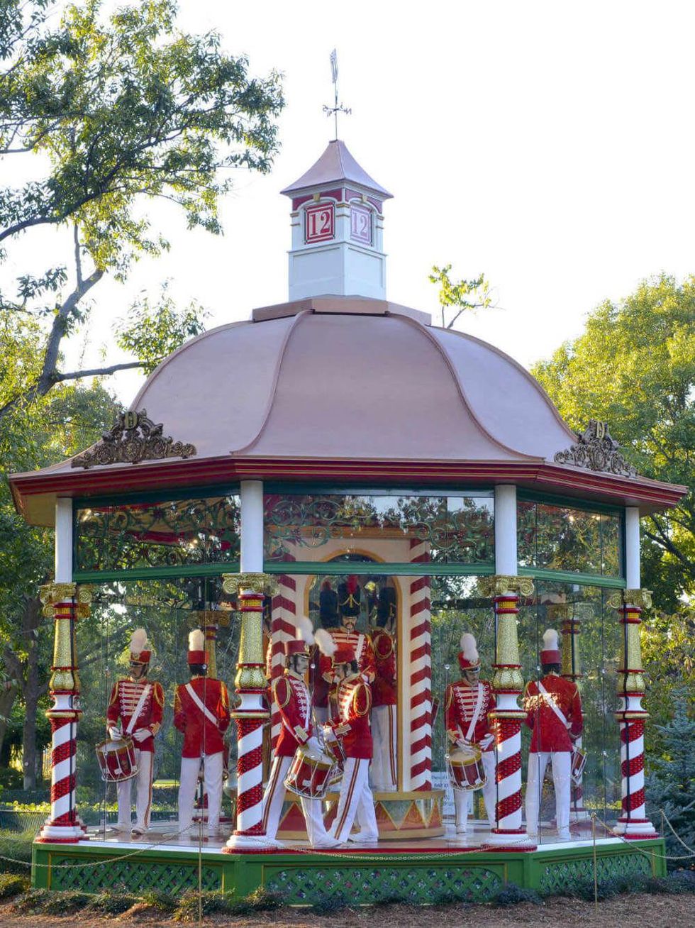 Dallas Arboretum presents 12 Days of Christmas