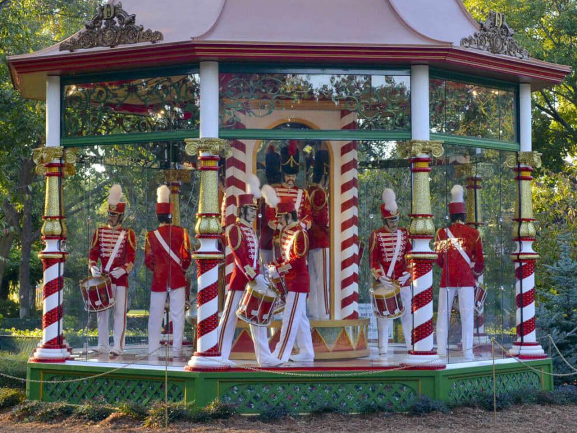 Dallas Arboretum presents 12 Days of Christmas