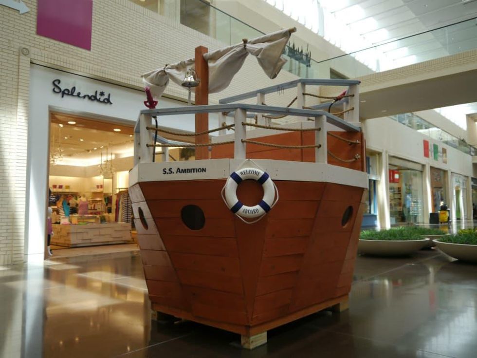 Dallas CASA Parade of Playhouses