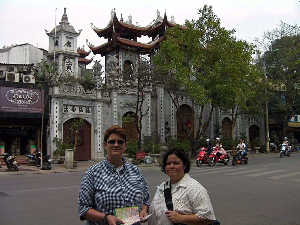 Dallas chefs Jeana Johnson and Colleen O'Hare in Vietnam
