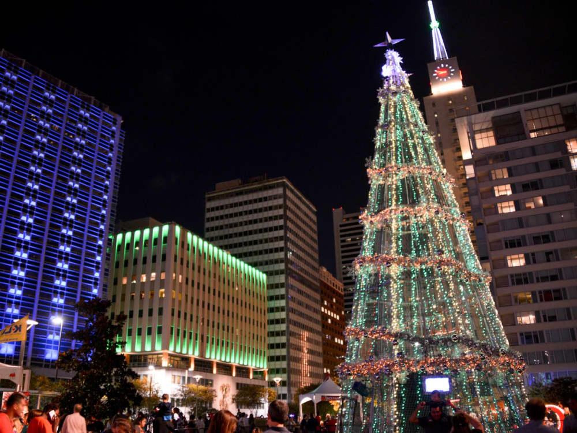 Dallas City Lights Christmas tree