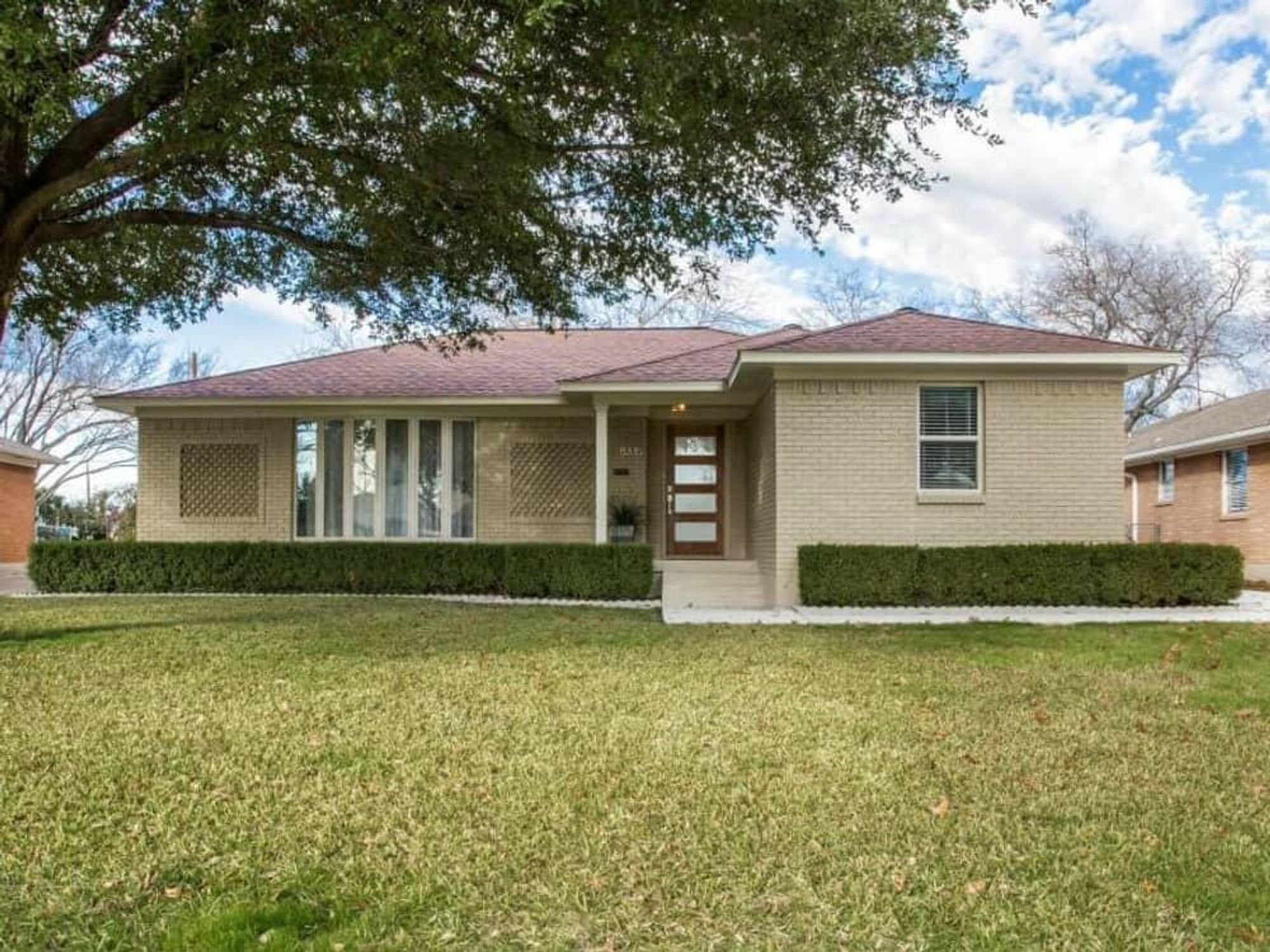 Dallas home, 8335 Banquo Dr., home for sale