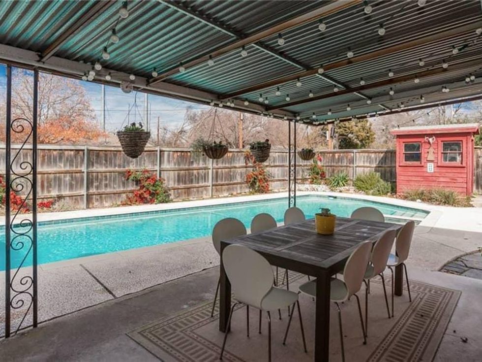 Dallas home, home for sale, 2005 Saint Francis Avenue, backyard, pool, patio
