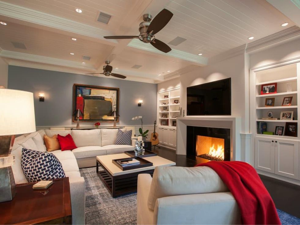 Dallas living room porch.com