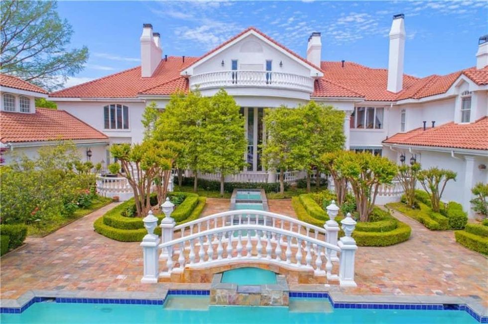 Dallas palace for sale, 9006 Douglas Ave.