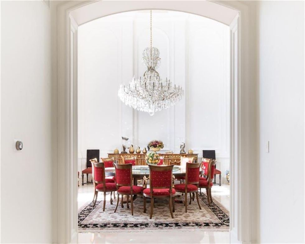 Dallas palace for sale, 9006 Douglas Ave.