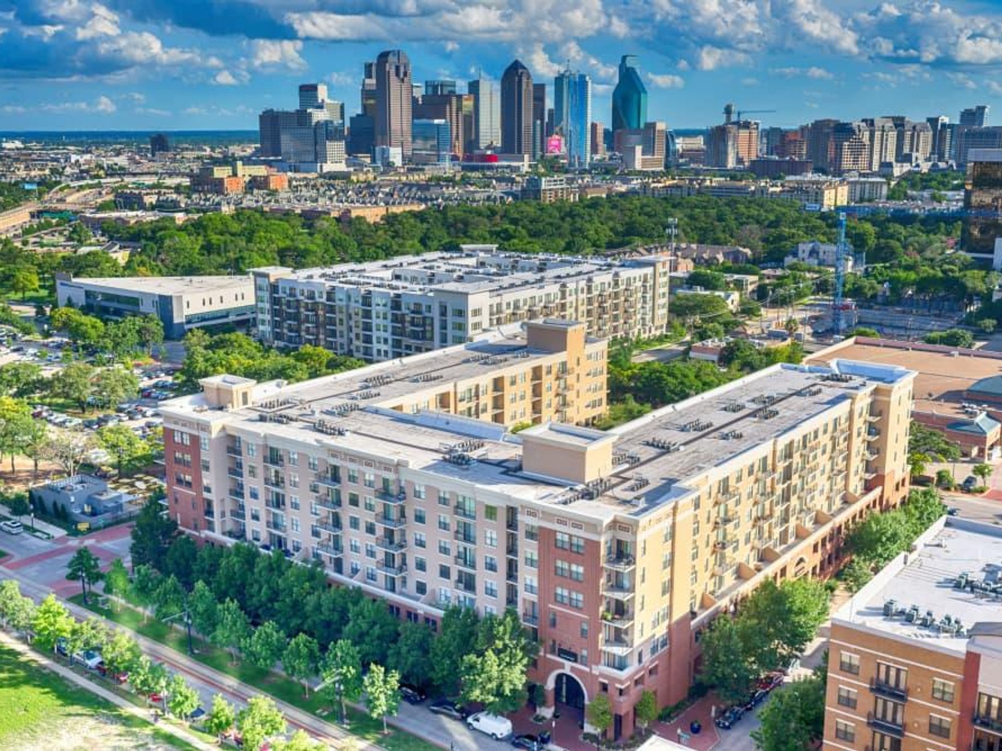 Dallas skyline view from Uptown