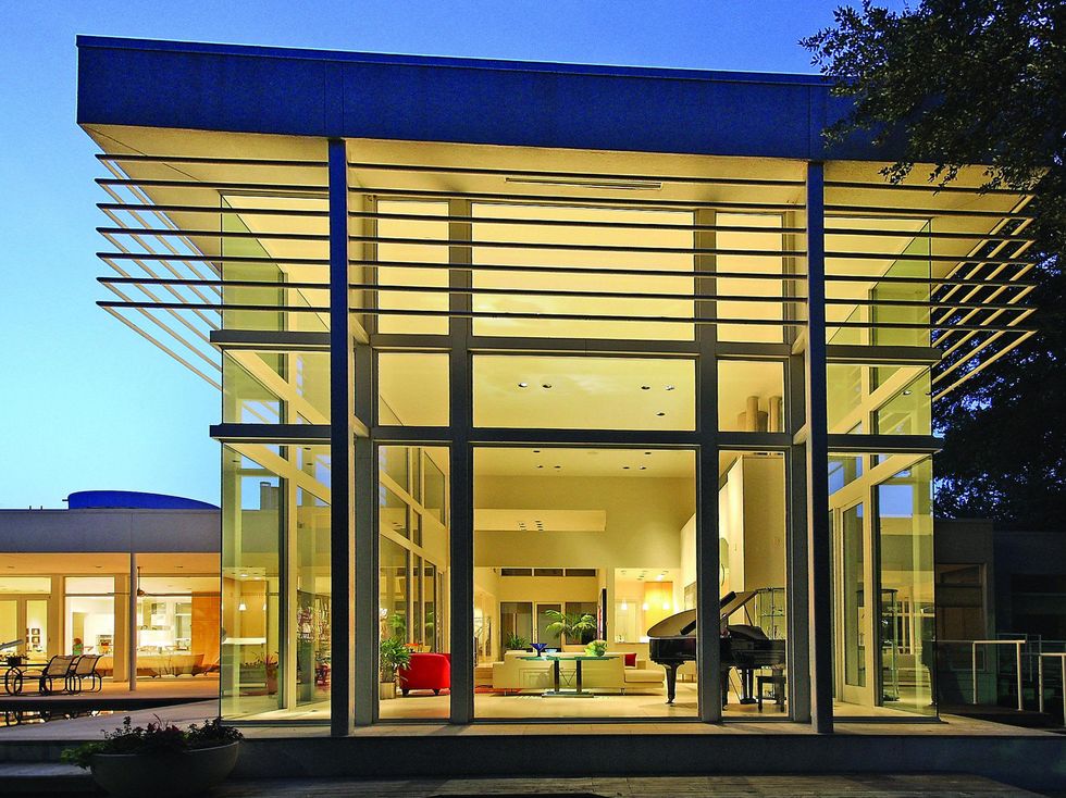 Dallas, TNT, 4130 Cochran Chapel