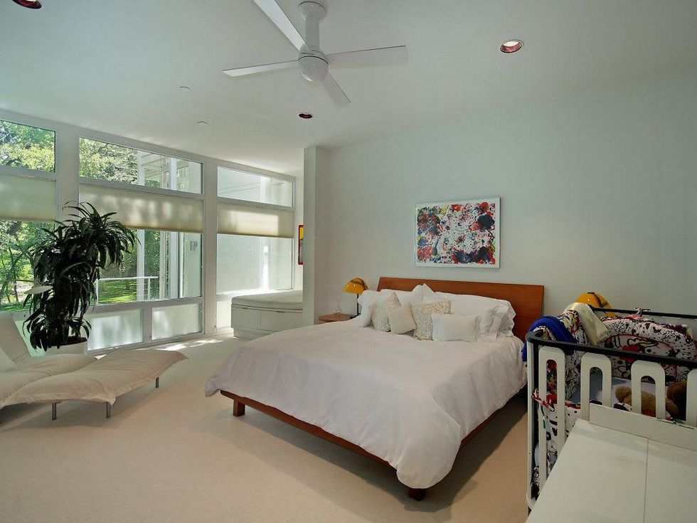 Dallas, TNT, 4130 Cochran Chapel