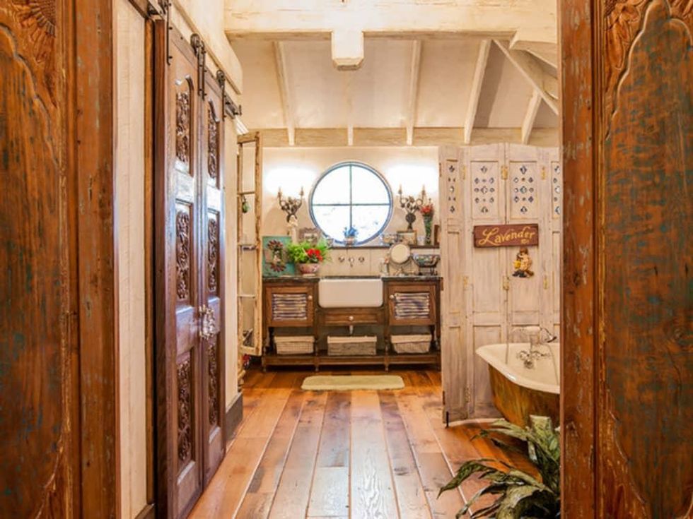 Dallas University Park home Houzz tour bathroom