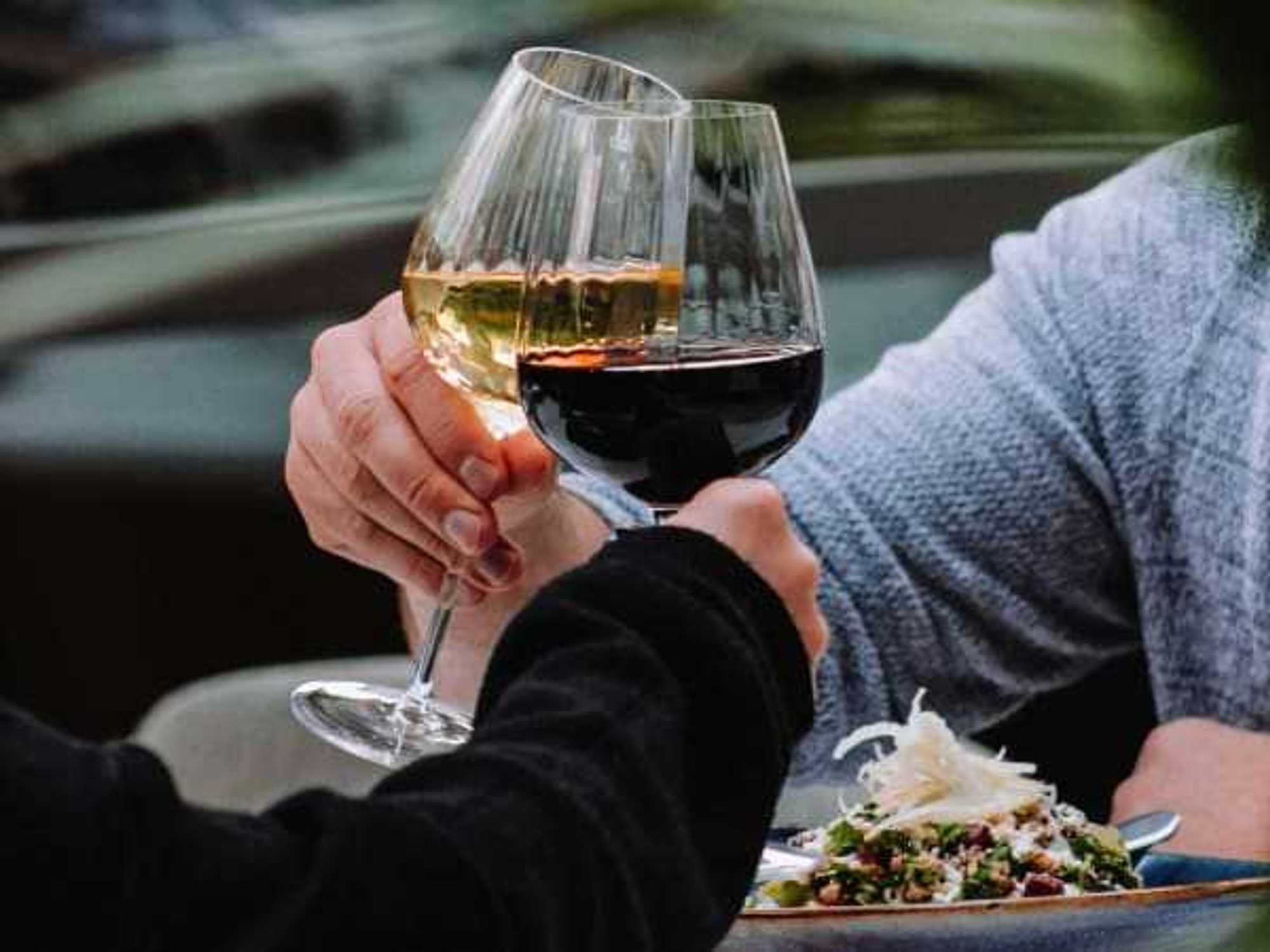 Dating, best states for singles, best places to date