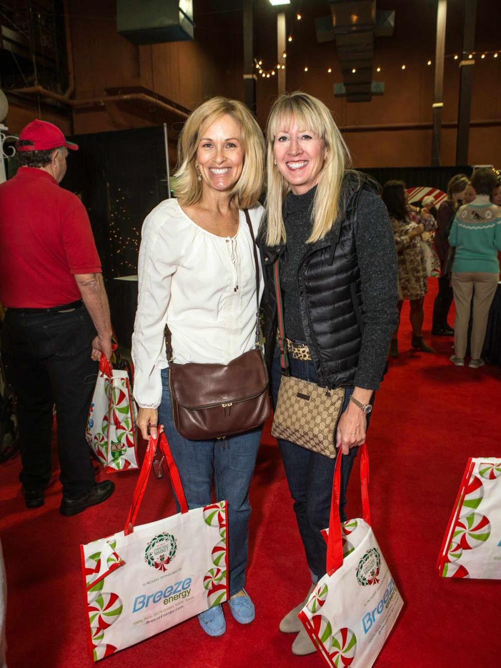 Deb Lynch, Lisa Killian