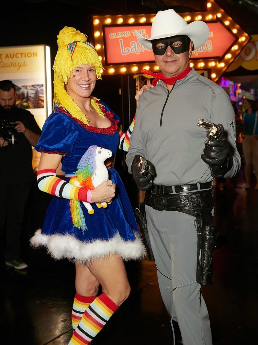 Debra Hayes, Robert Hayes