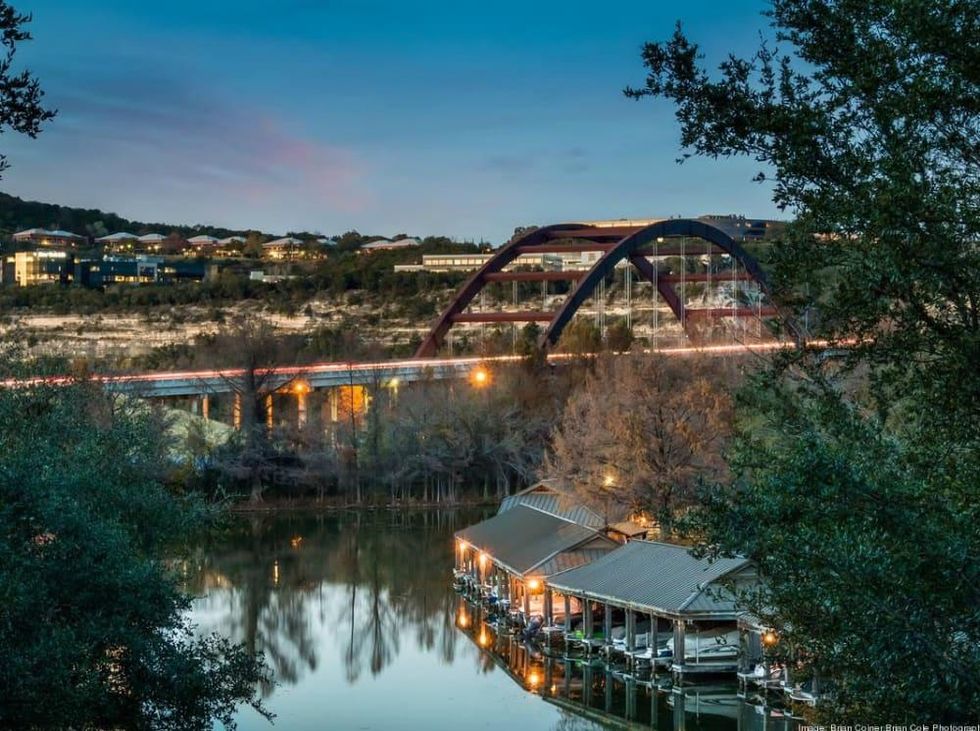 Dennis Quaid Lake Austin House outside view