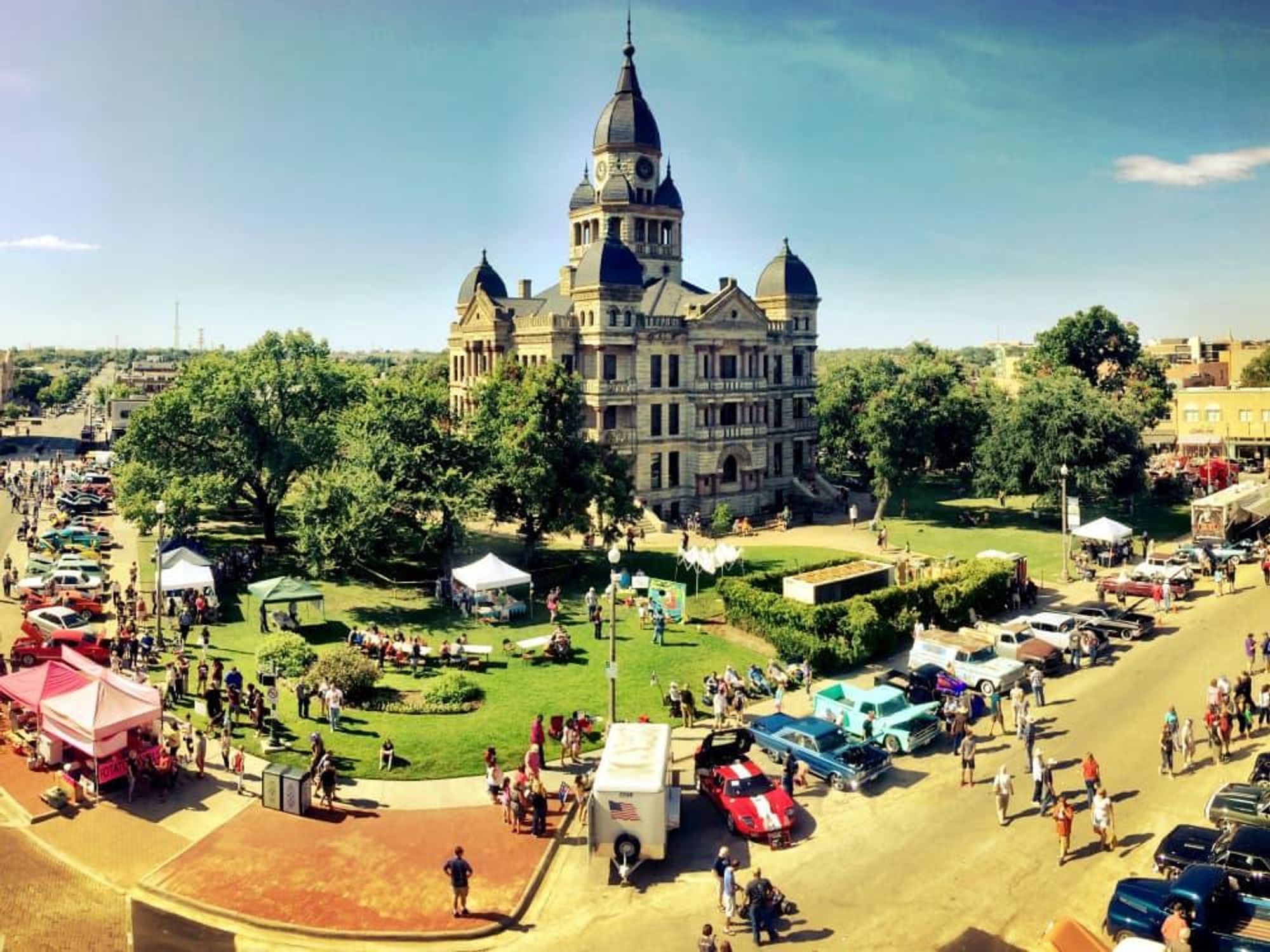 Denton Main Street Association presents Arts & Autos Extravaganza