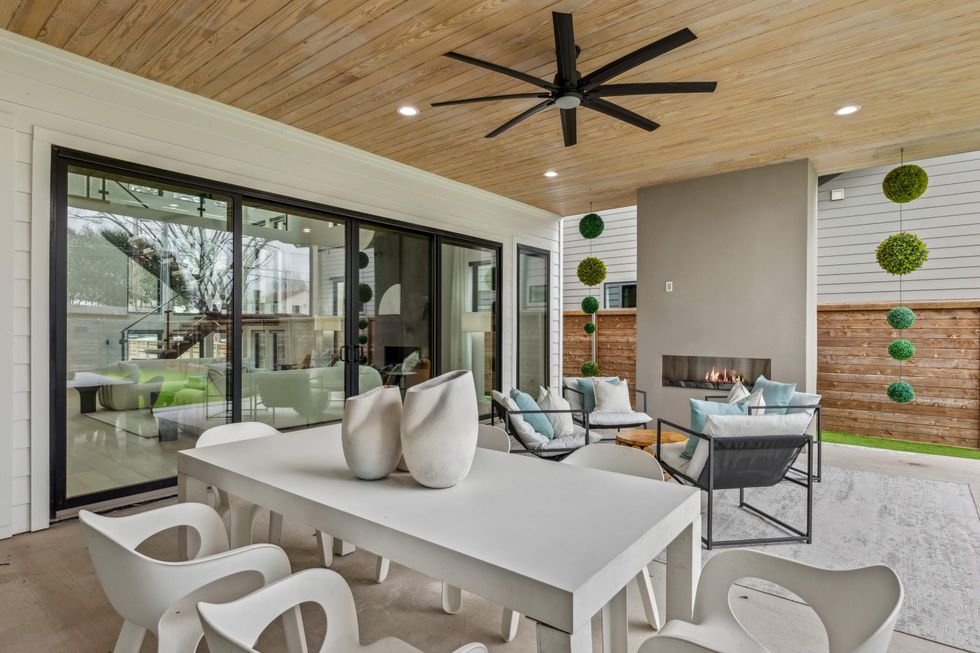 Derrick Henry's Dallas home for sale at 7307 Kaywood Drive