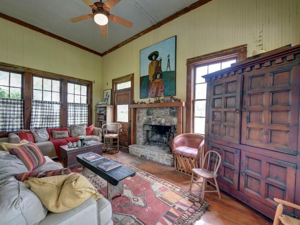 Dick DeGuerin ranch Burton for sale