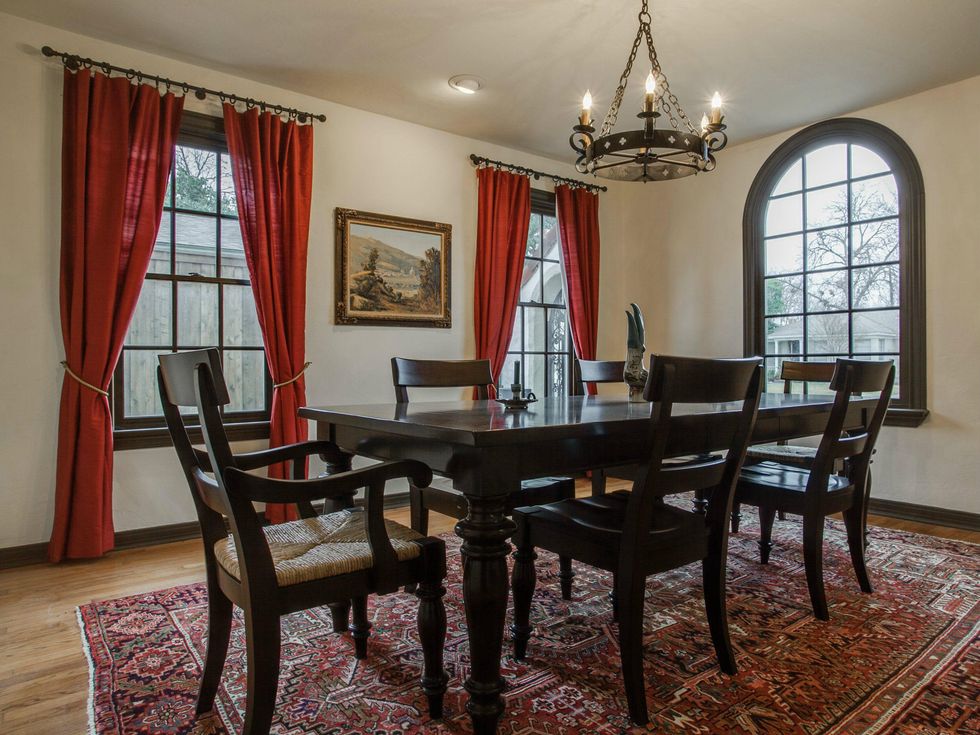 Dining room at 5338 Ellsworth Ave in Dallas