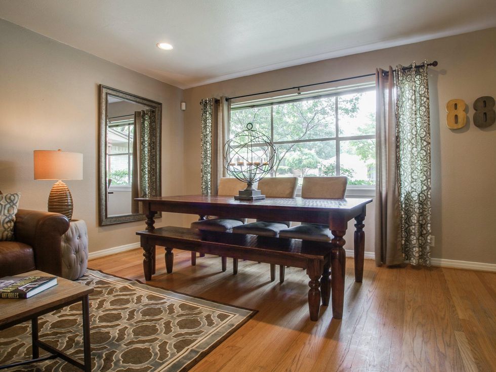 Dining room at 881 Berkinshire Dr. in Dallas